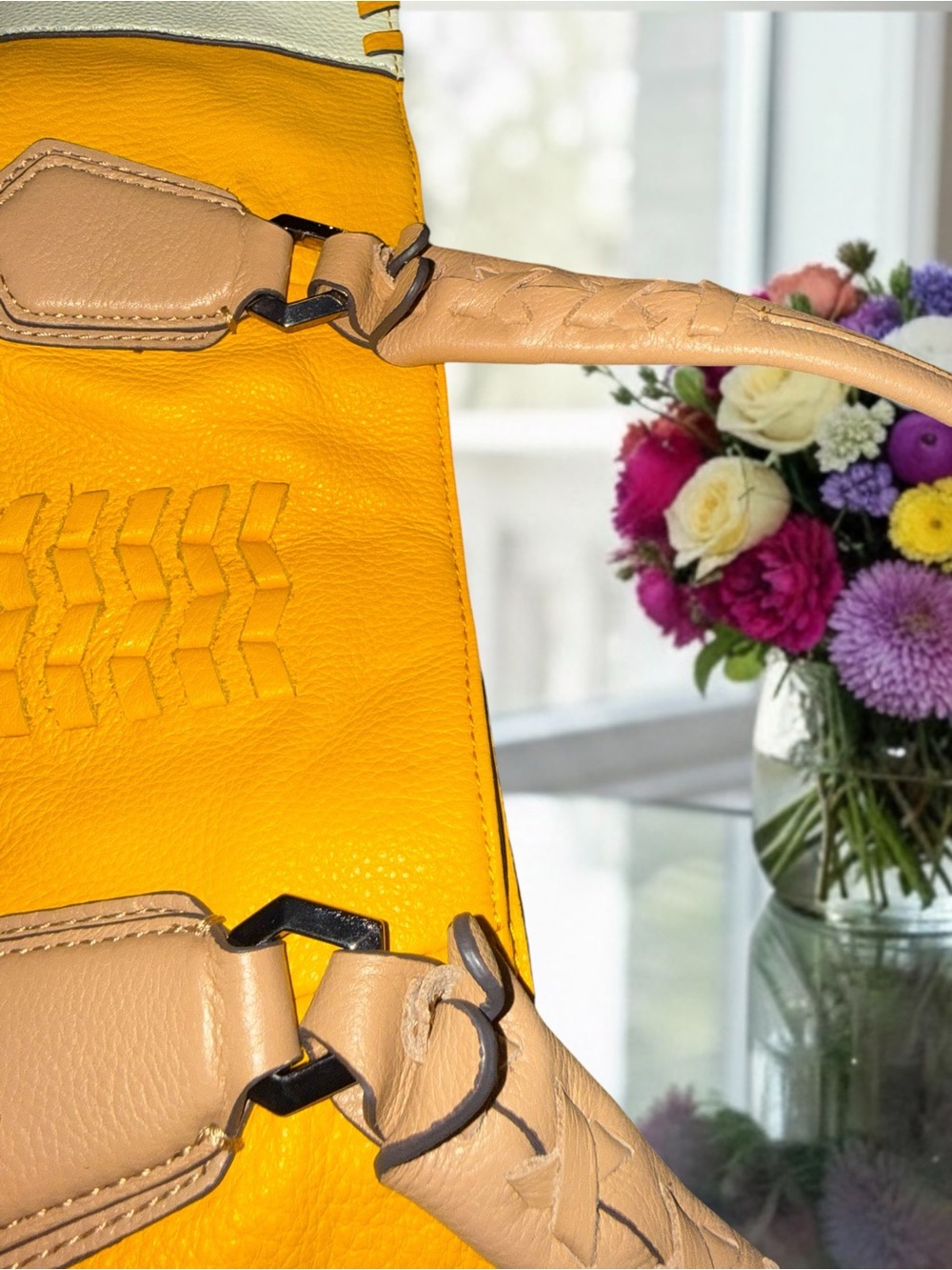 Oryany Lyssie Soft Yellow Pebbled Leather Tote in EUC - Picture 8 of 11